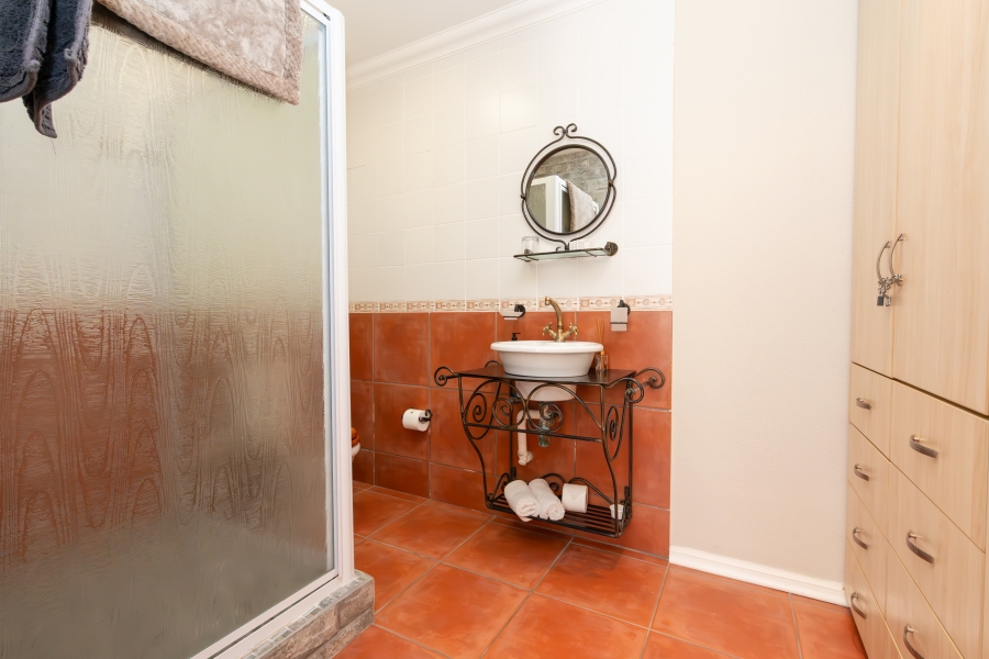 5 Bedroom Property for Sale in Waterfront Western Cape